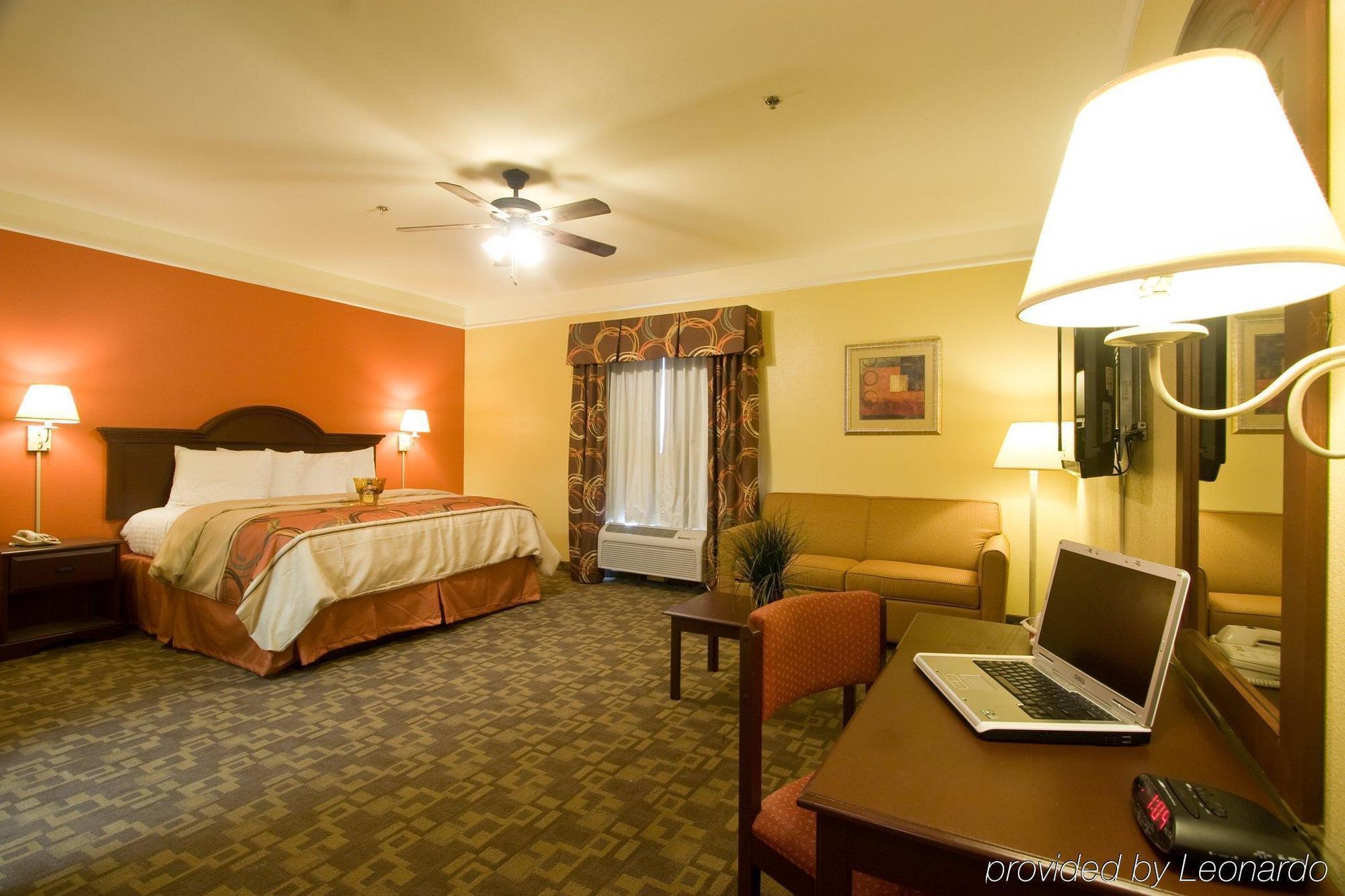 Quality Inn & Suites At The Outlets Mercedes-Weslaco Bilik gambar